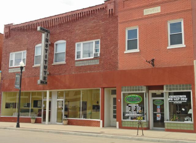 110 Broadway Avenue - Photo 1