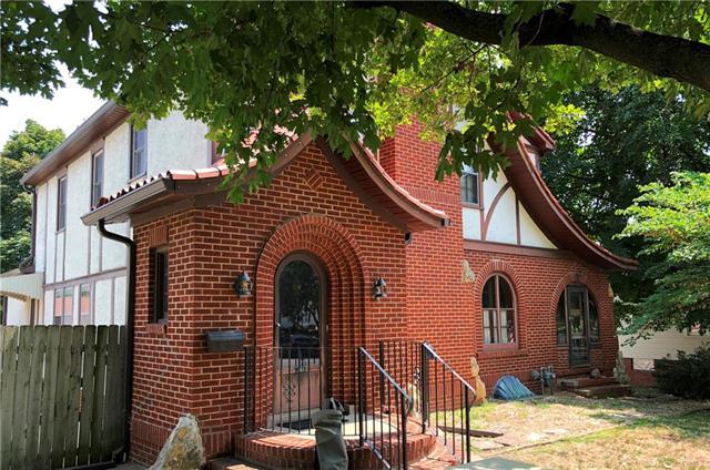 2615 Ashland Avenue - Photo 1