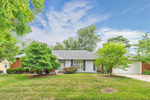 9112 Roe Avenue - Photo 1