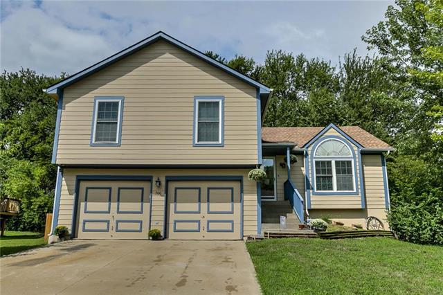 700 James Circle - Photo 1