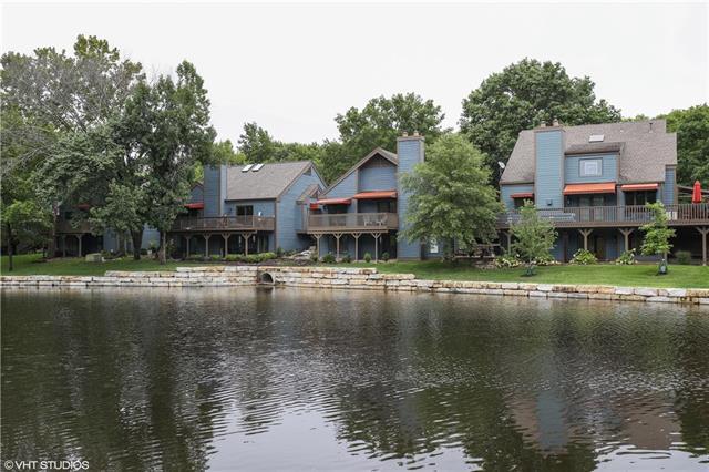 218 Lakeside Drive - Photo 1