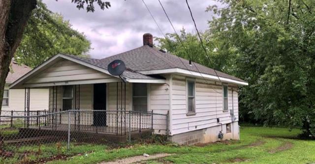 305 Benton Street - Photo 1