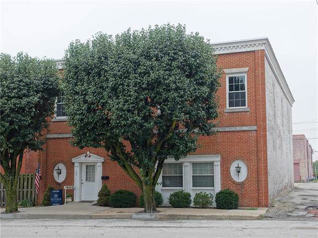 109 10th Street - Photo 1