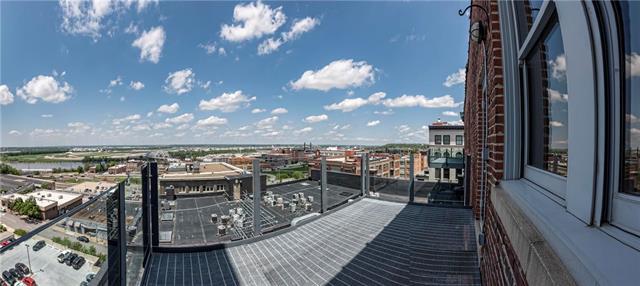 712 Broadway Boulevard - Photo 1