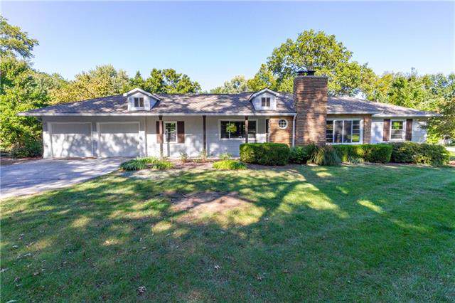 9241 Manor Road - Photo 1