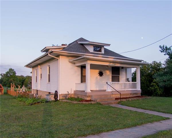 402 Adams Street - Photo 1