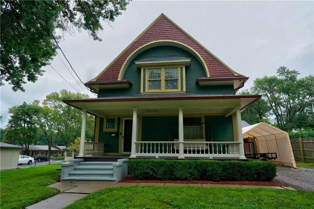 315 Grand Avenue - Photo 1