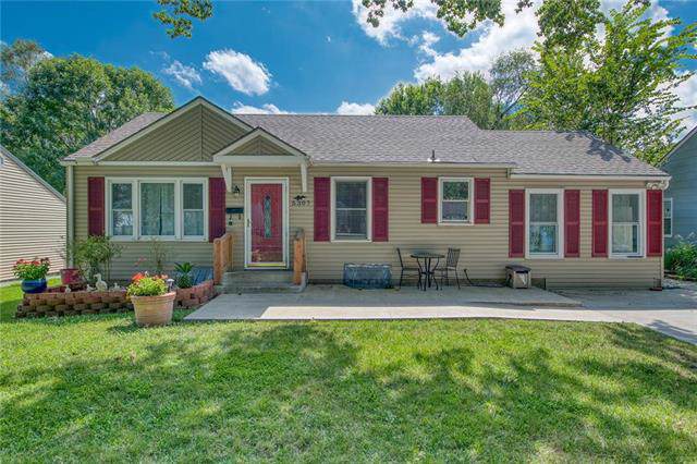 5307 49th Street - Photo 1