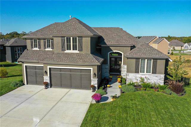 4506 70th Terrace - Photo 1