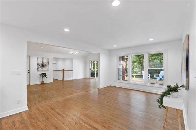 9727 Aberdeen Drive - Photo 1