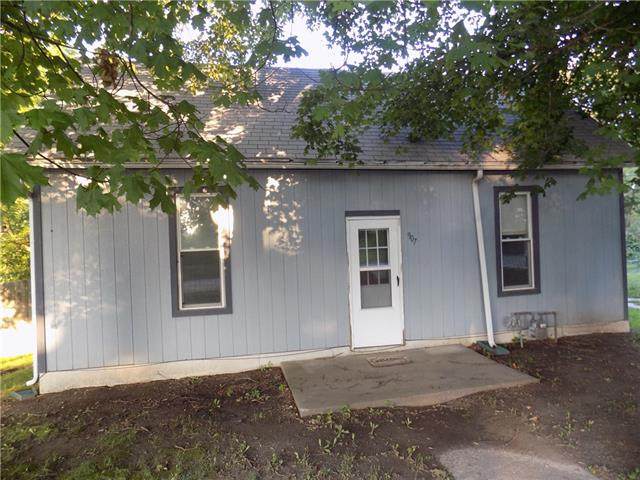 907 Main Street - Photo 1