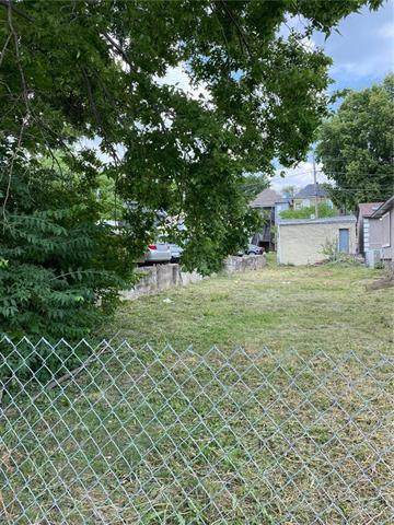 2745 Cherry Street - Photo 1