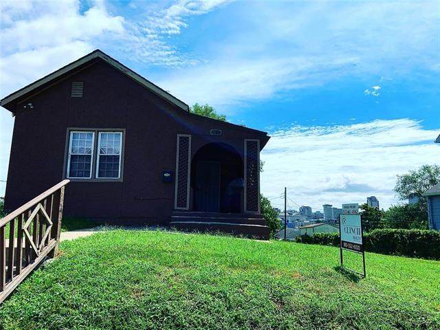 2111 Belleview Avenue - Photo 1