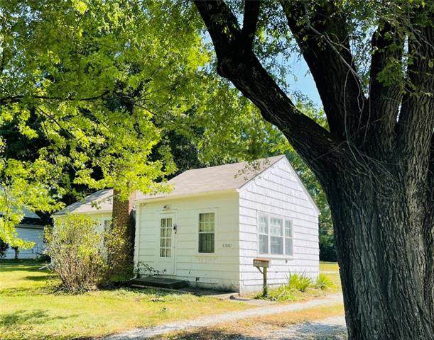 13807 Belmont Avenue - Photo 1