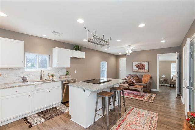 219 Highview Avenue - Photo 1