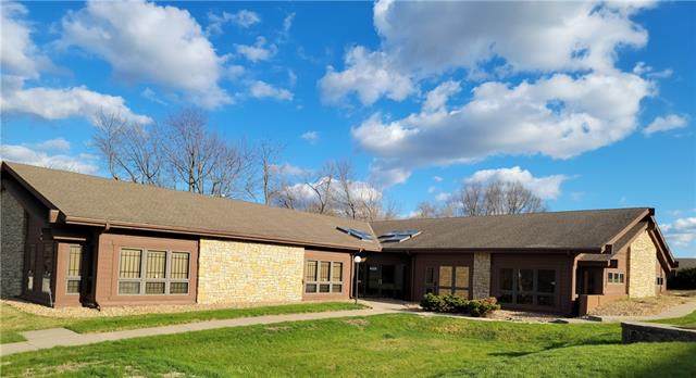4429 South River Boulevard - Photo 1