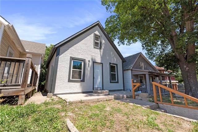 858 Riverview Avenue - Photo 1