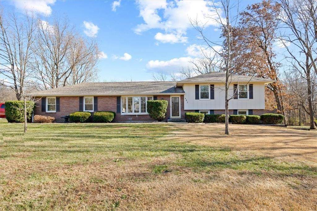 902 Kendall Road - Photo 1