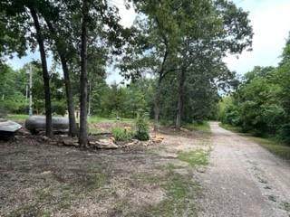 121 Lakeside Drive - Photo 1