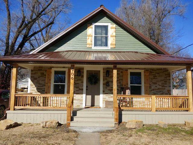 906 Walnut Street - Photo 1