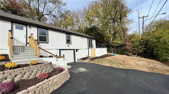 7000 Berry Road - Photo 1