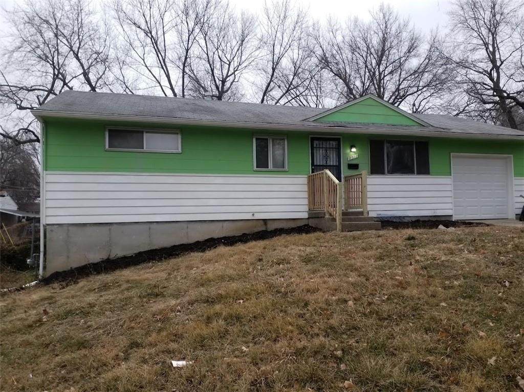 8511 Crystal Avenue - Photo 1