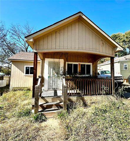 2824 Poplar Avenue - Photo 1
