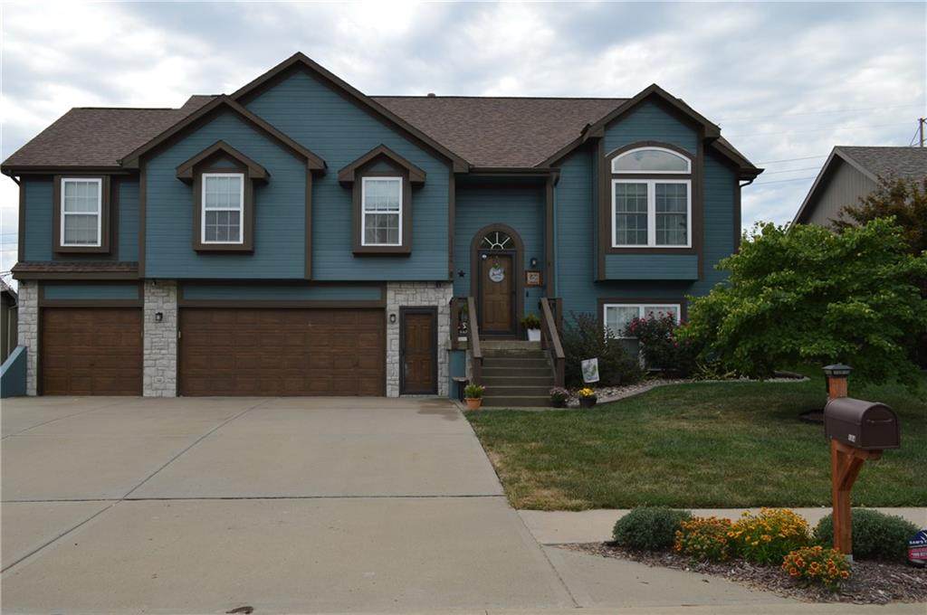 11124 Manchester Avenue - Photo 1