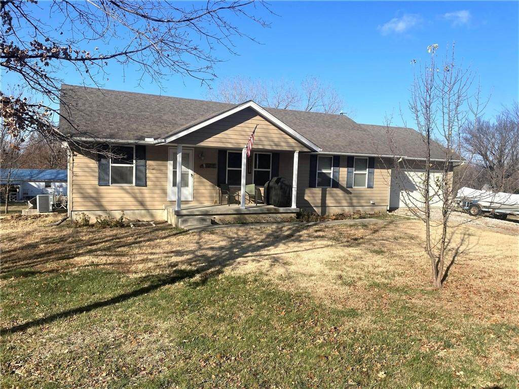 310 Montgomery Court - Photo 1