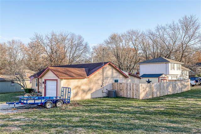 709 Walnut Street - Photo 1