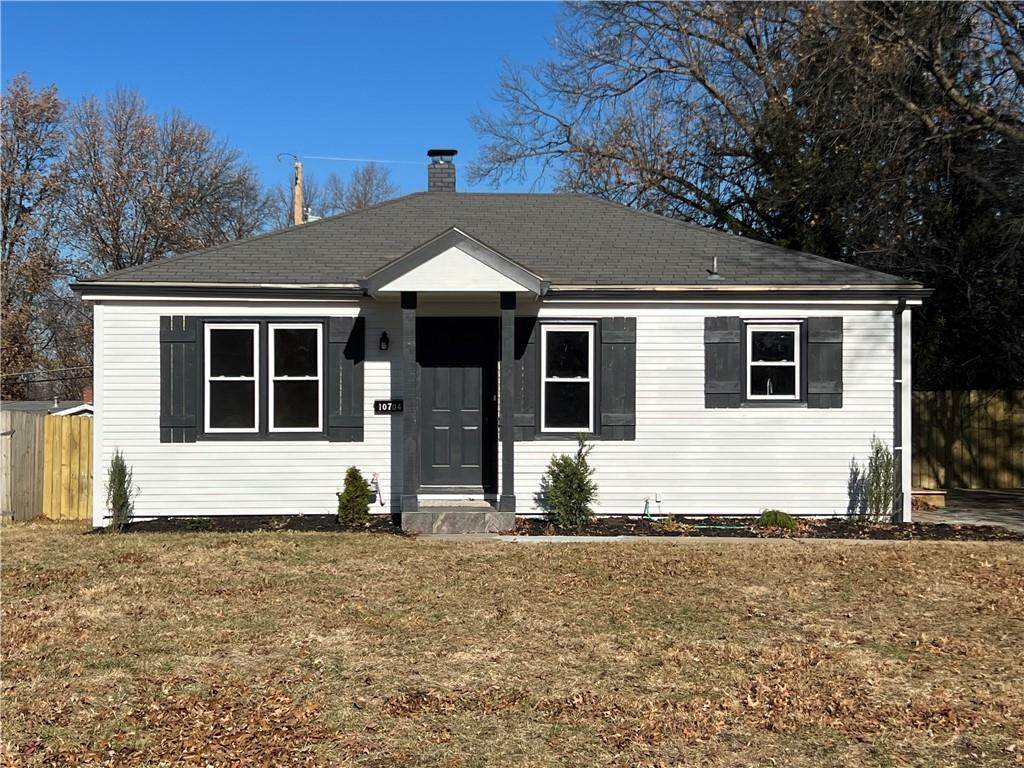 10704 28th Street - Photo 1