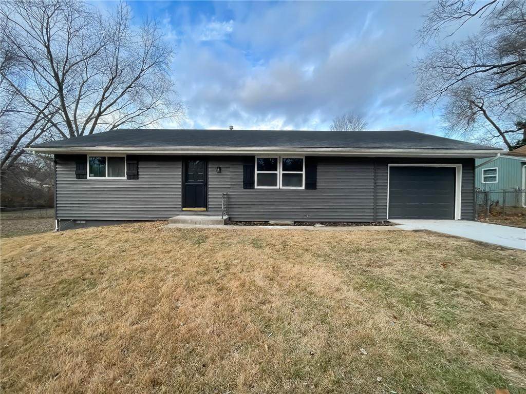 11004 Campbell Street - Photo 1