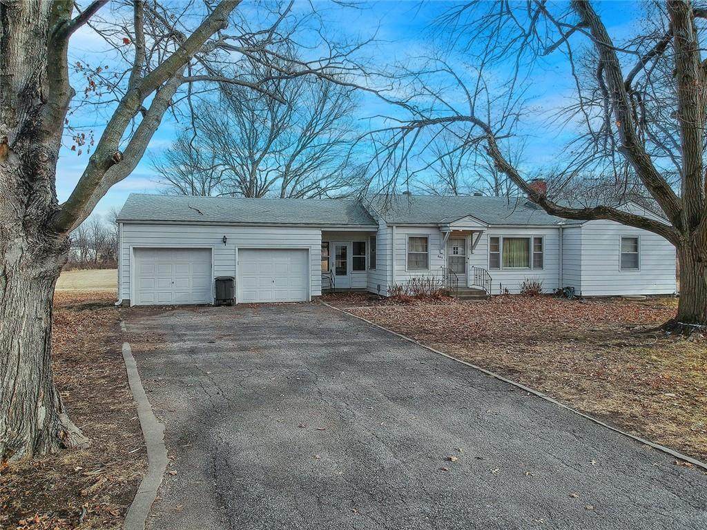 805 Belton Avenue - Photo 1