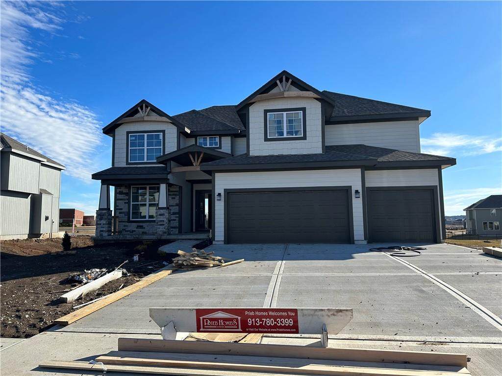 5813 Apache Drive - Photo 1