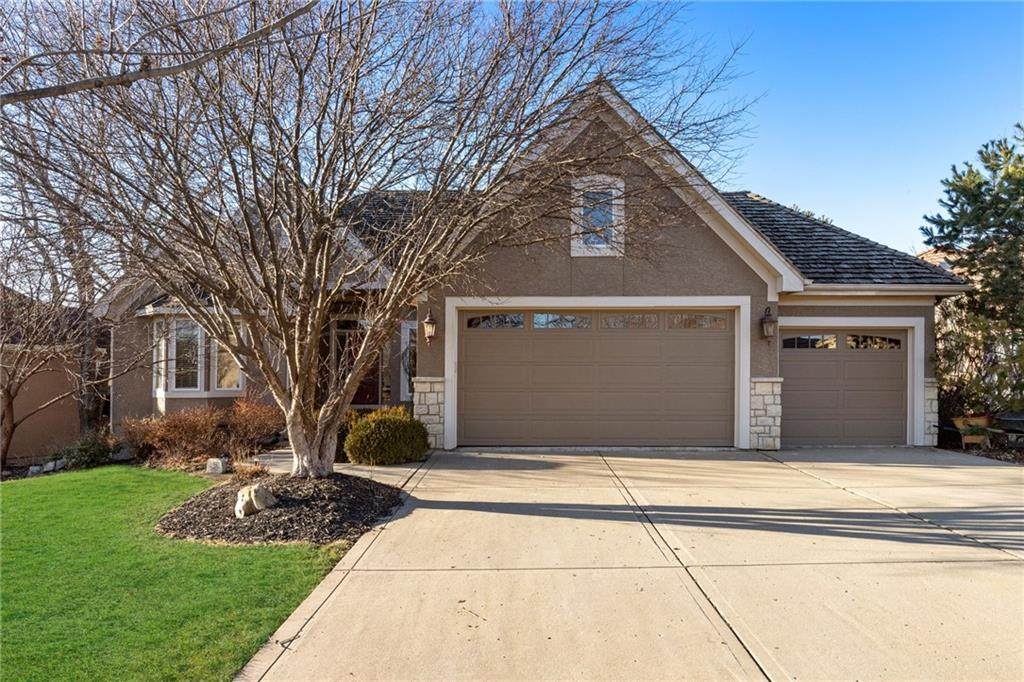 9926 Fountain Circle - Photo 1