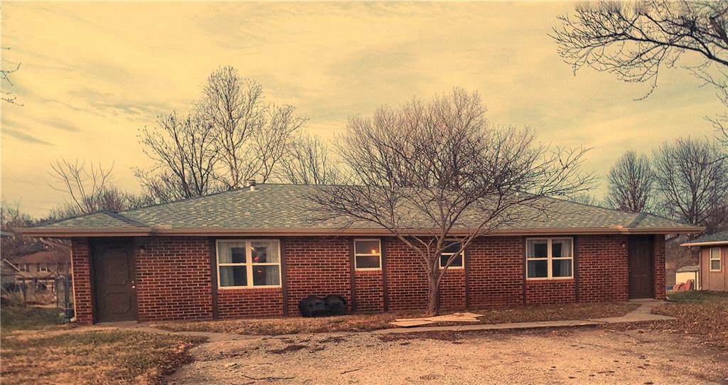 33 250th Road - Photo 1