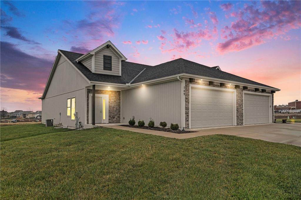 709 Ridge Drive - Photo 1