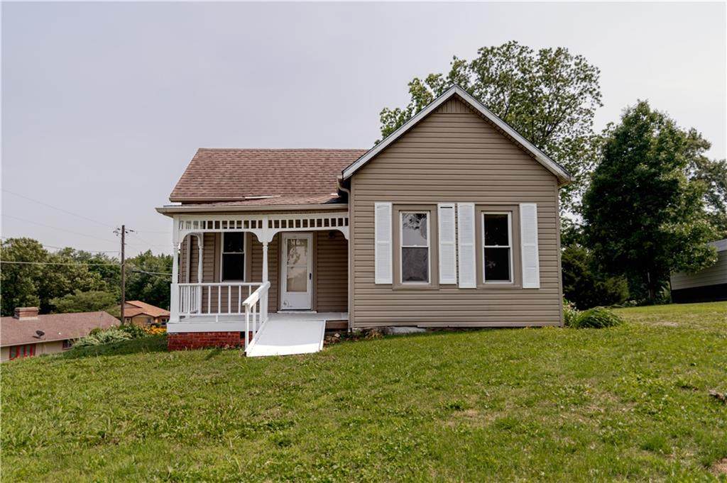 713 13 Street - Photo 1
