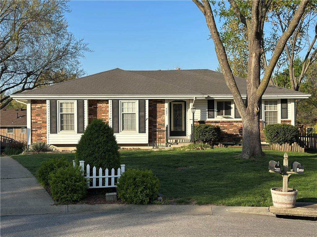 8001 163rd Court - Photo 1