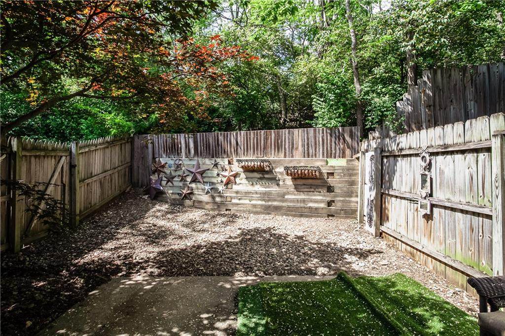5516 66th Terrace - Photo 1