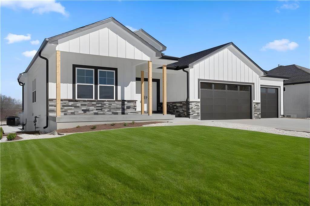 805 Solomon Drive - Photo 1