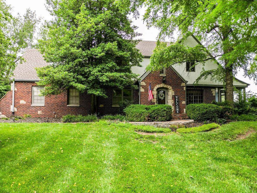 2611 Lovers Lane - Photo 1
