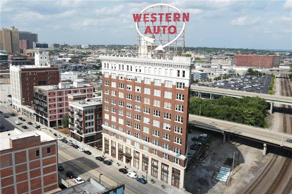 2107 Grand Avenue - Photo 1