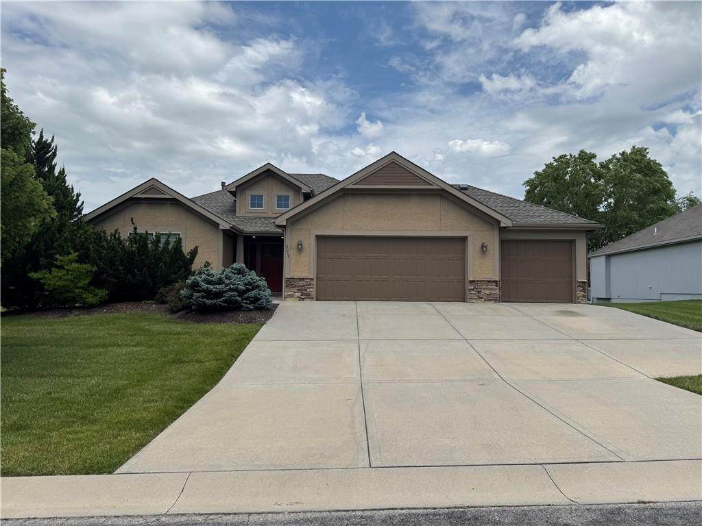 3009 Somerset Drive - Photo 1