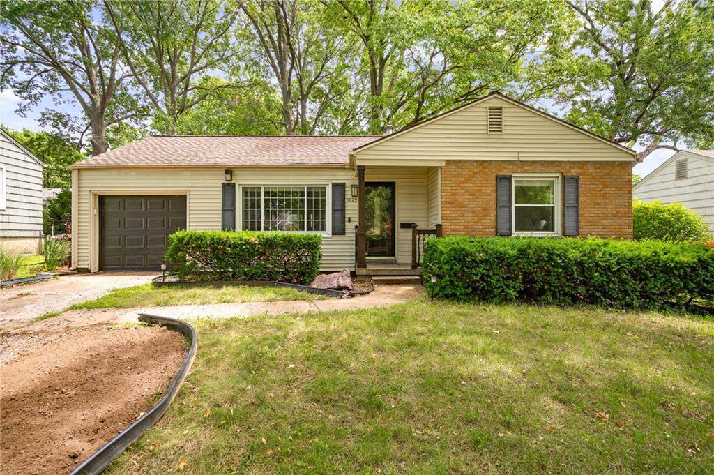 5729 Lamar Avenue - Photo 1