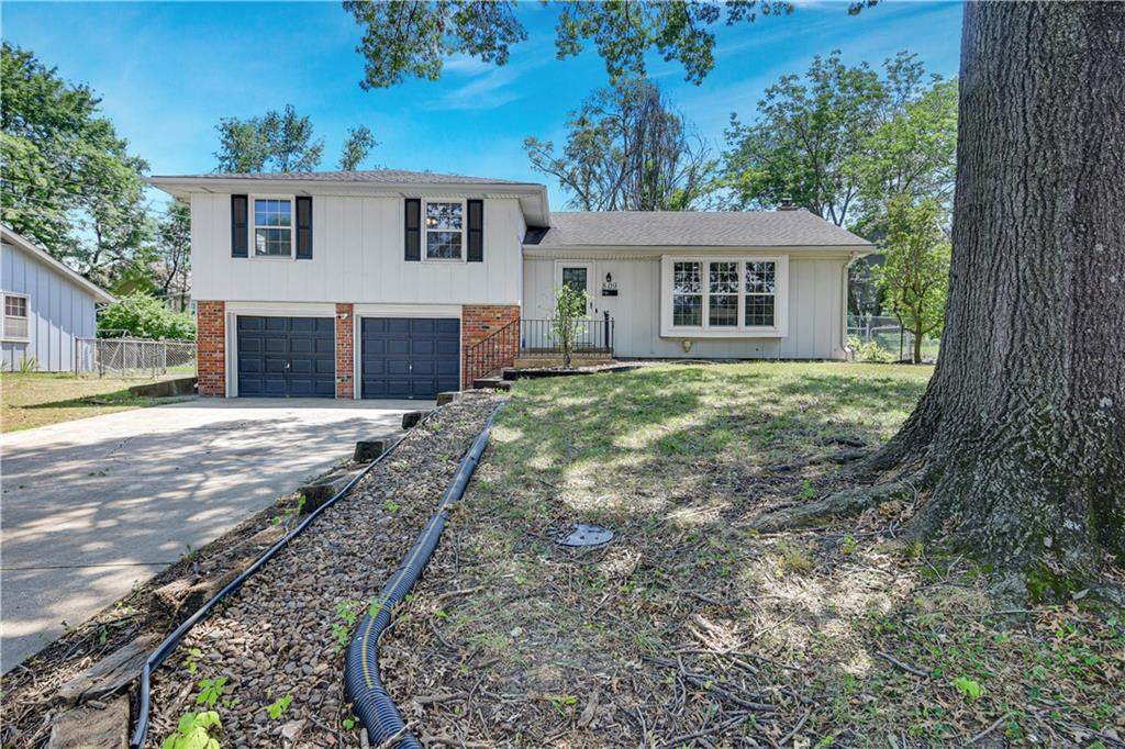 809 110th Street - Photo 1