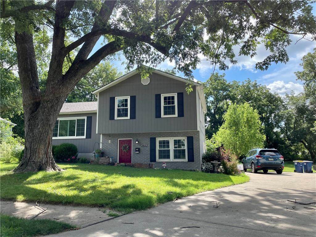 8819 Grandview Street - Photo 1