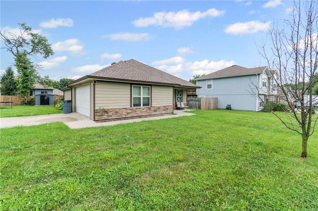 1101 Oak Ridge Drive - Photo 1