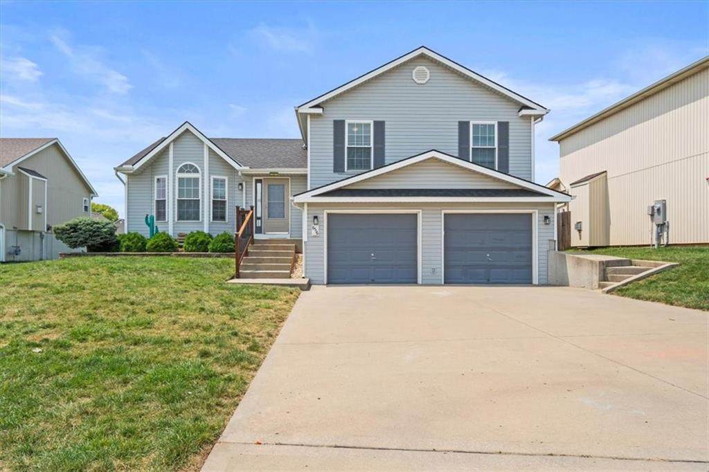 8516 Arcola Avenue - Photo 1