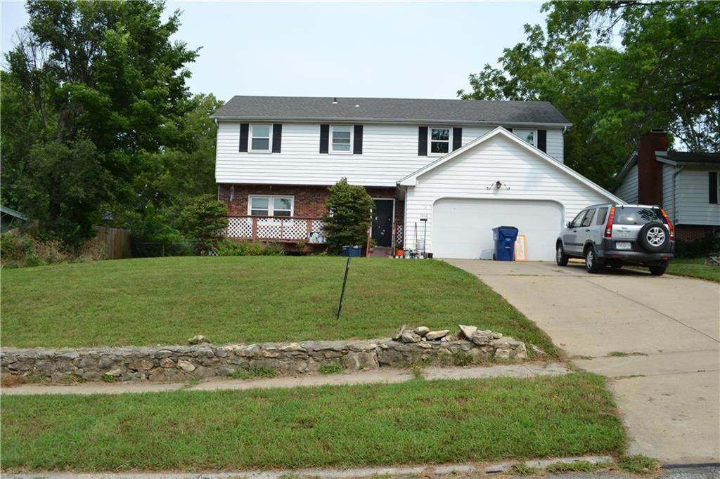 1010 Wellington Road - Photo 1